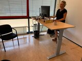 Aluforce 140 bureau | wissel staan en zitten achter je bureau af | Worktrainer.nl