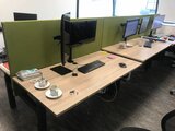 Screenz | Scheidingswand Akoestisch dubbel zit-sta bureau | Worktrainer.nl