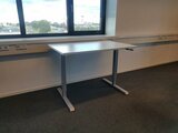 Manual Sit-Stand Desk - SteelForce210