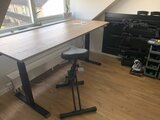 Very Stable Sit-stand desk SteelForce 670 | Electronically adjustable in height