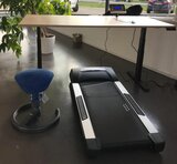 High position Walkdesk XL solo treadmill behind your desk Worktrainer.nl sit-stand desk treadmill active work move during work 